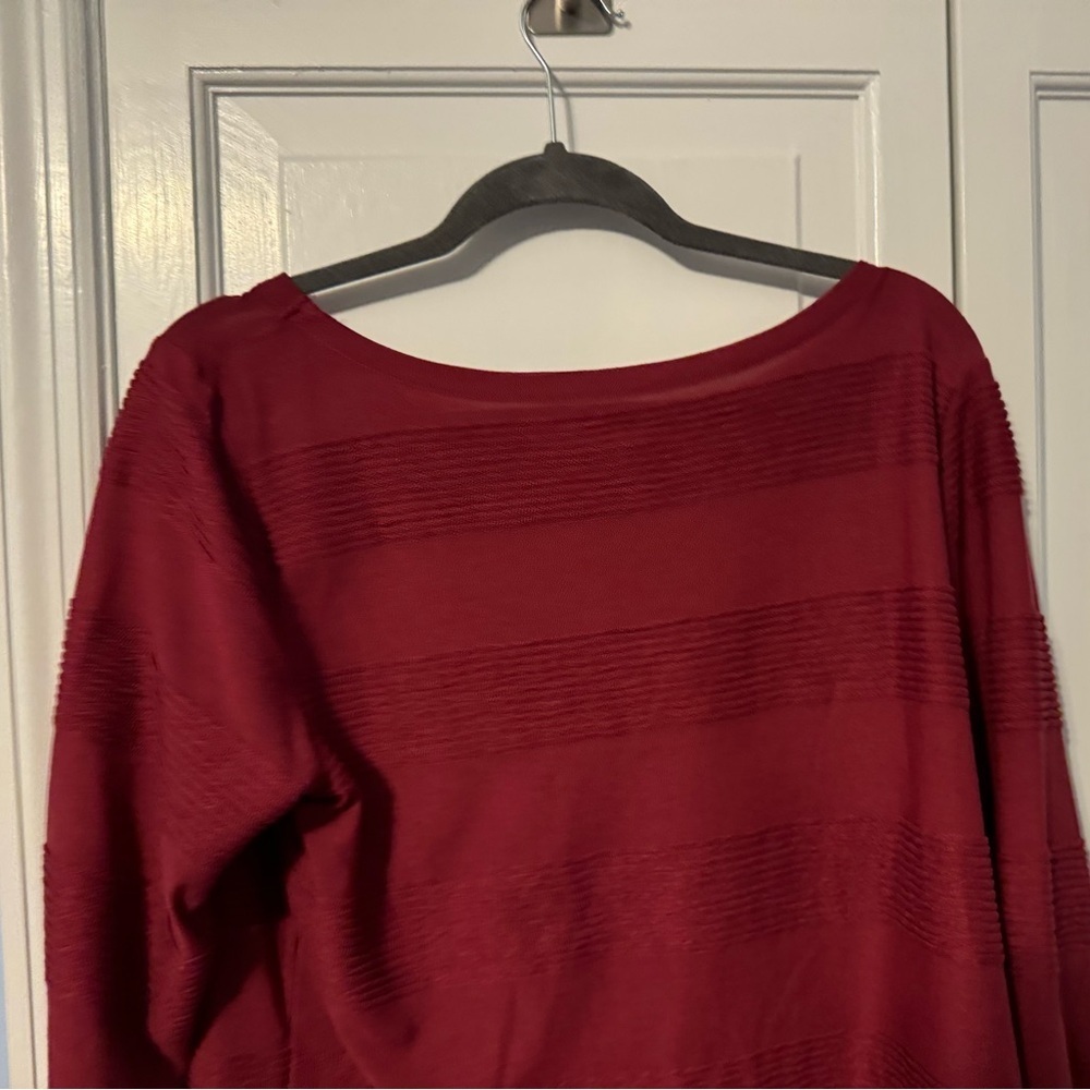 John’s Bay Lightweight long sleeve sweater. Like New. Slight stripe accents. - Picture 4 of 8